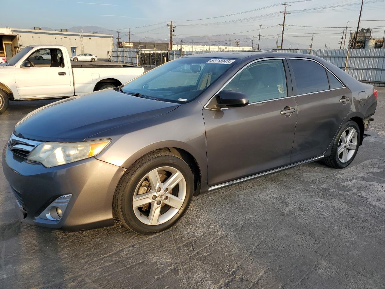 VIN 4T4BF1FK2ER390977 2014 TOYOTA CAMRY no.1