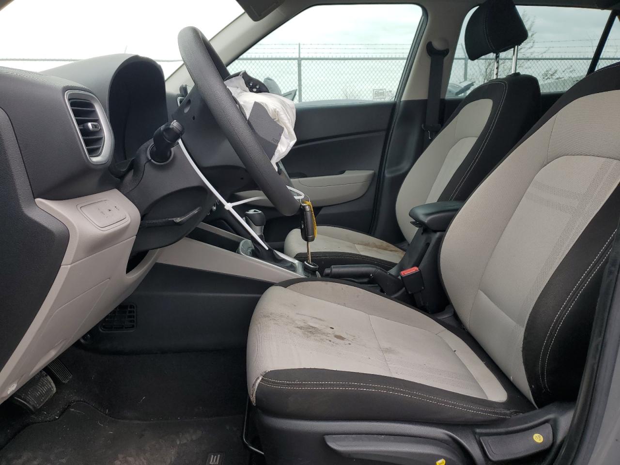 2020 Hyundai Venue - Image 7