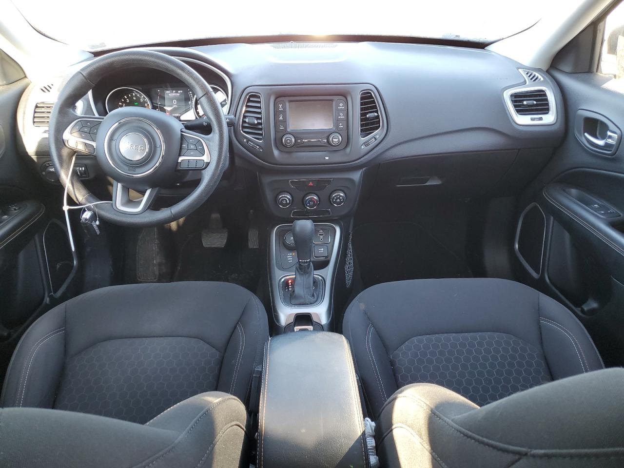 2017 Jeep Compass - Image 8