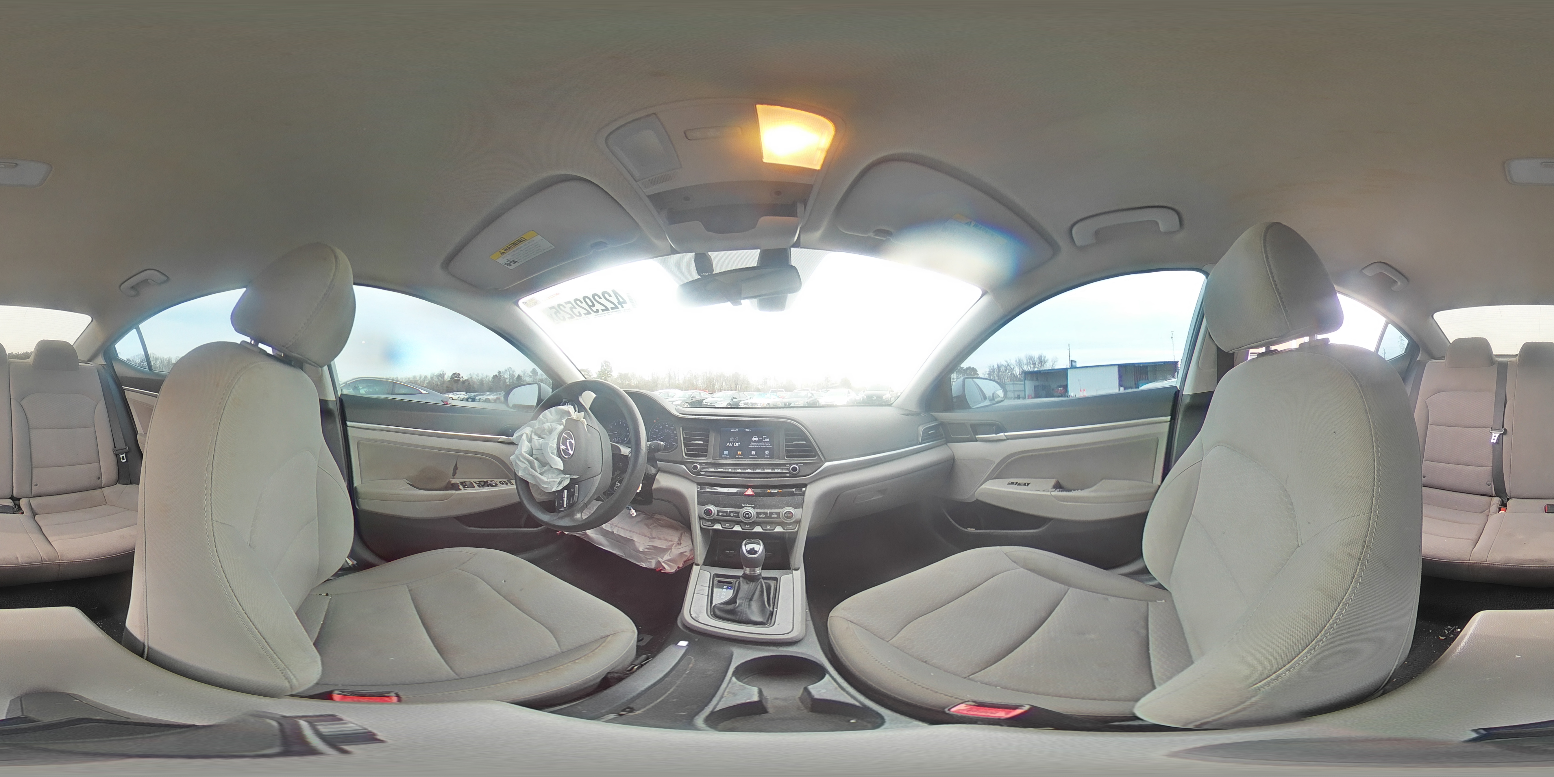 2020 Hyundai Elantra - Image 12