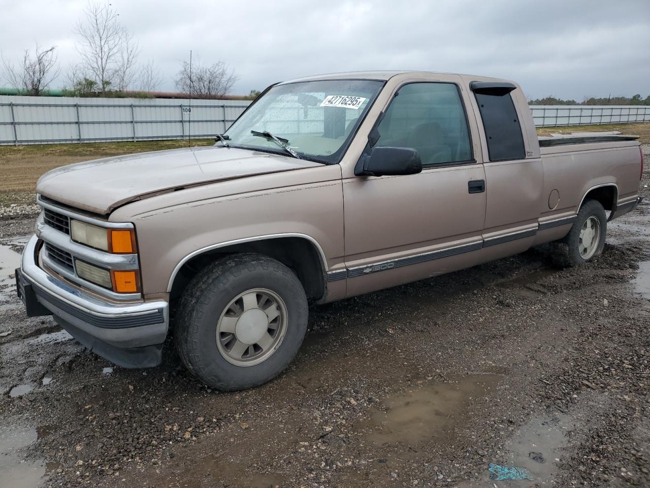 1996 Chevrolet GMT-400 - Image 1