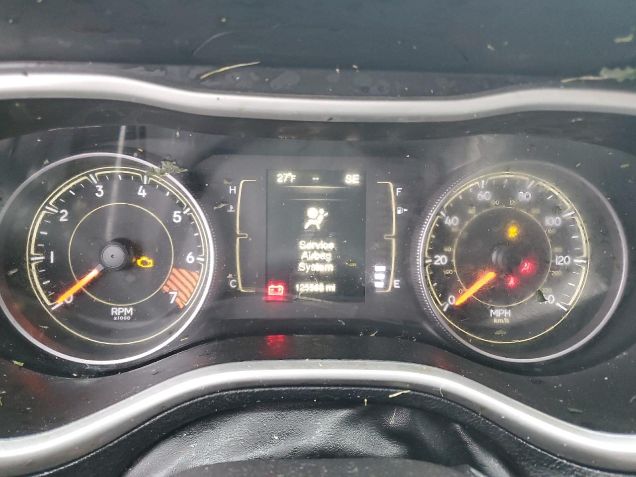 2015 Jeep Grand Cherokee - Image 9