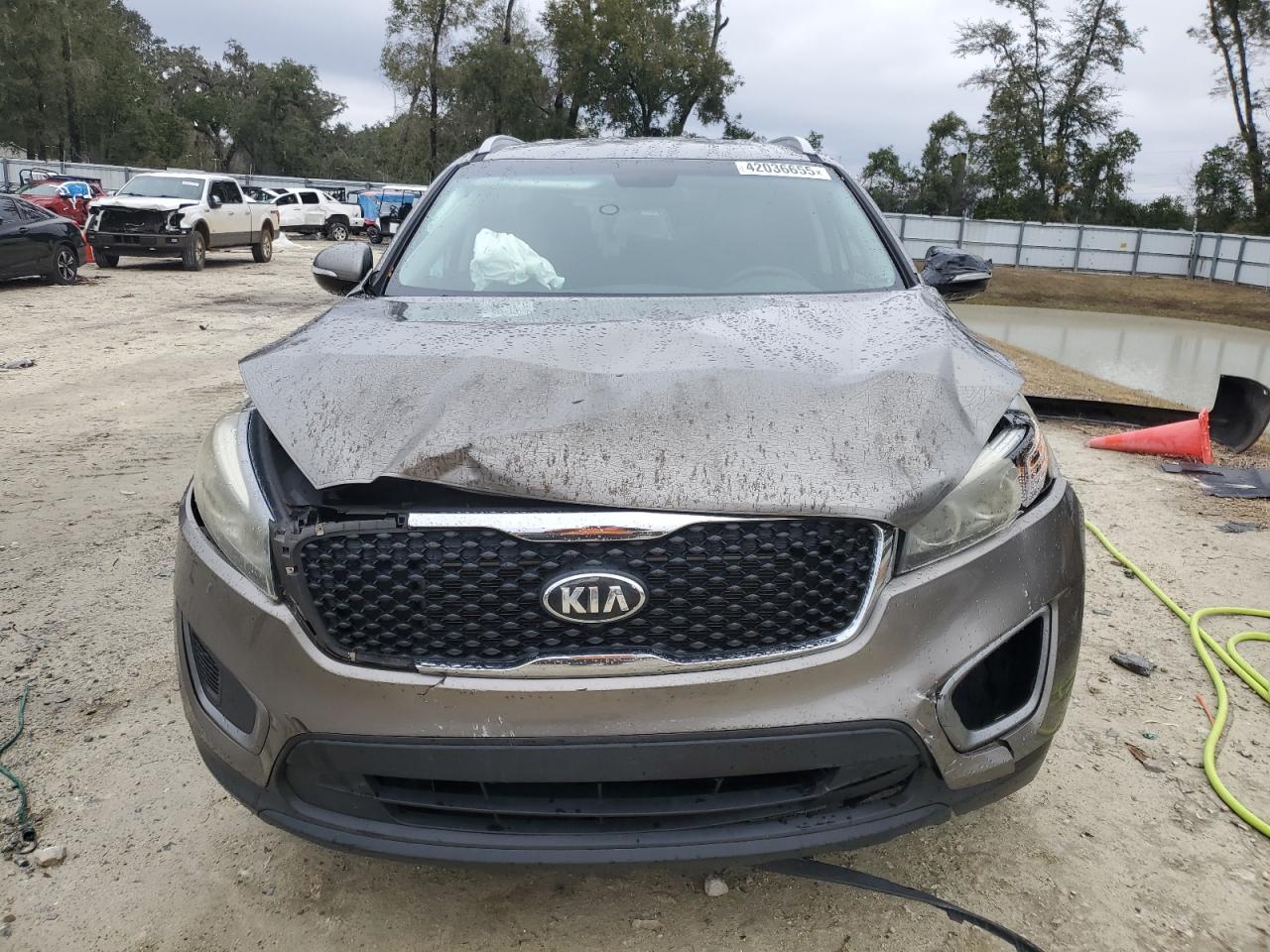 2016 Kia Sorento - Image 5