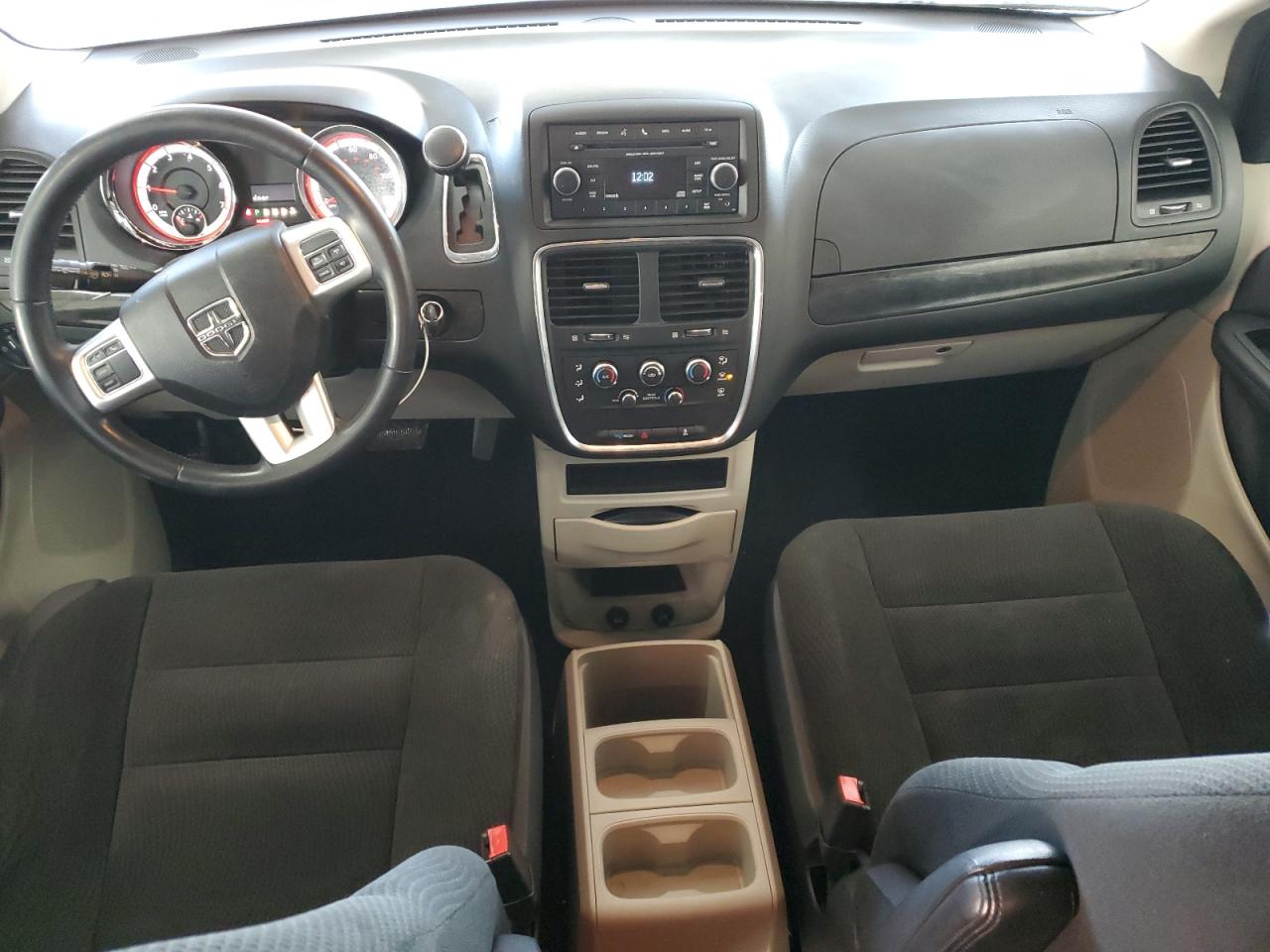2016 Dodge Caravan - Image 8