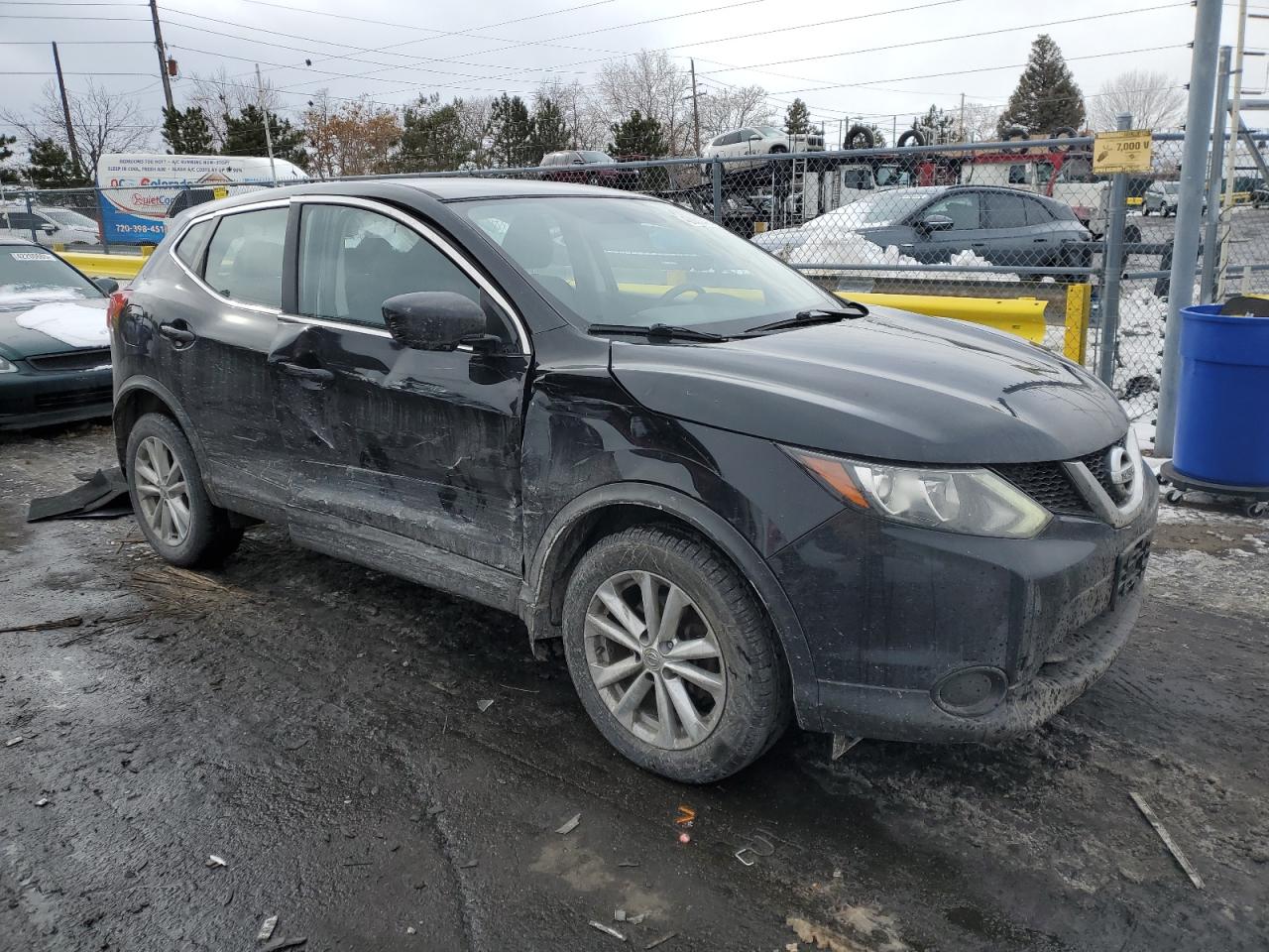 2017 Nissan Rogue - Image 4