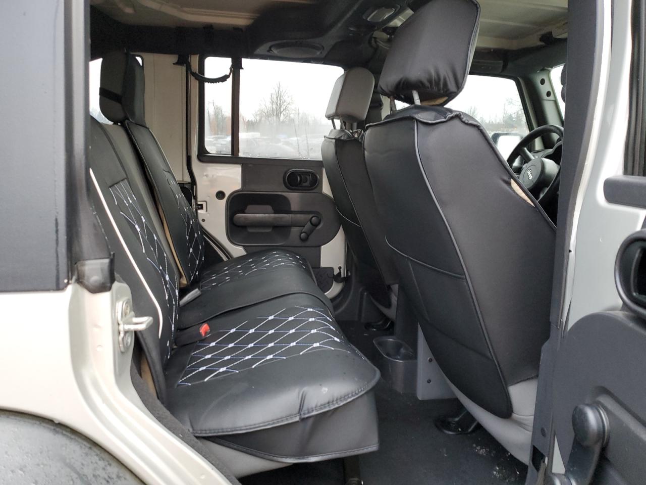 2007 Jeep Wrangler - Image 11