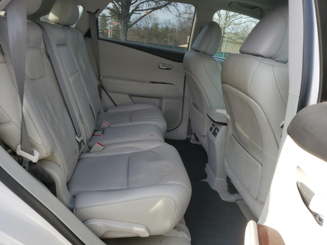 2012 Lexus RX - Image 11
