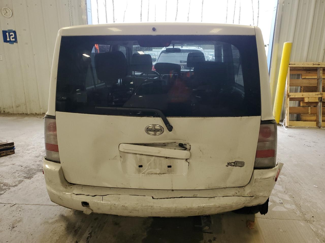 2006 Scion xB - Image 6