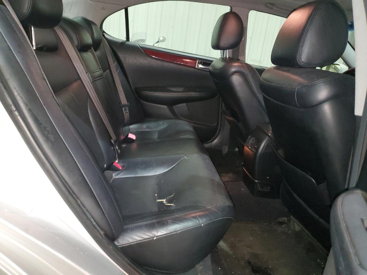 2006 Lexus ES - Image 10