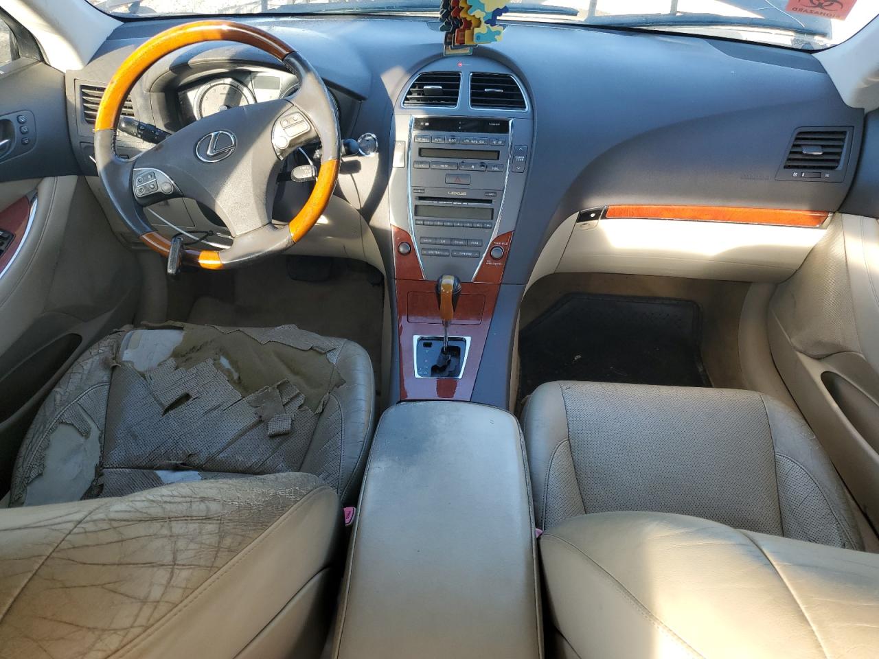 2010 Lexus ES - Image 8
