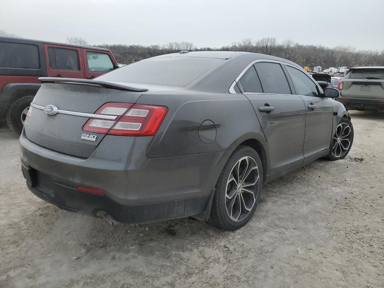2015 Ford Taurus - Image 3