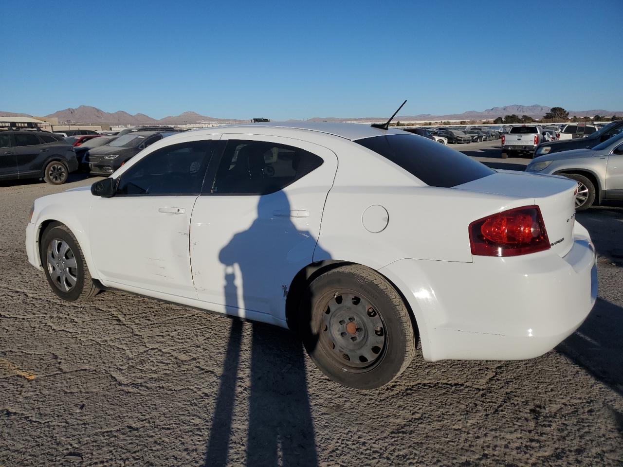 2011 Dodge Avenger - Image 2