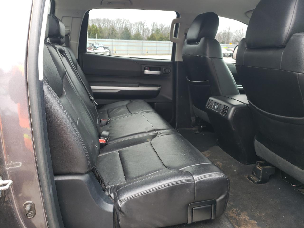 2014 Toyota Tundra - Image 10