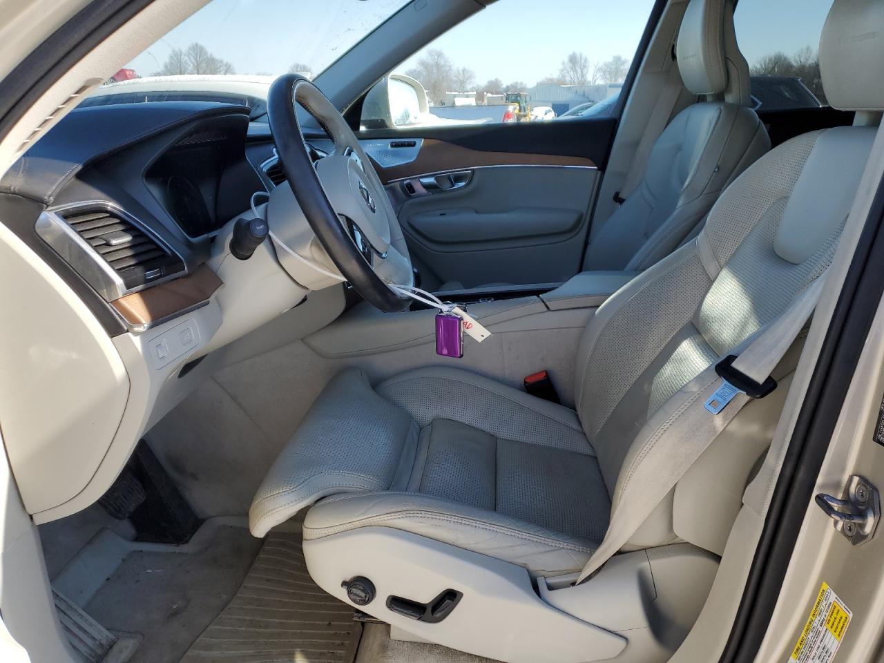 2016 Volvo XC90 - Image 7