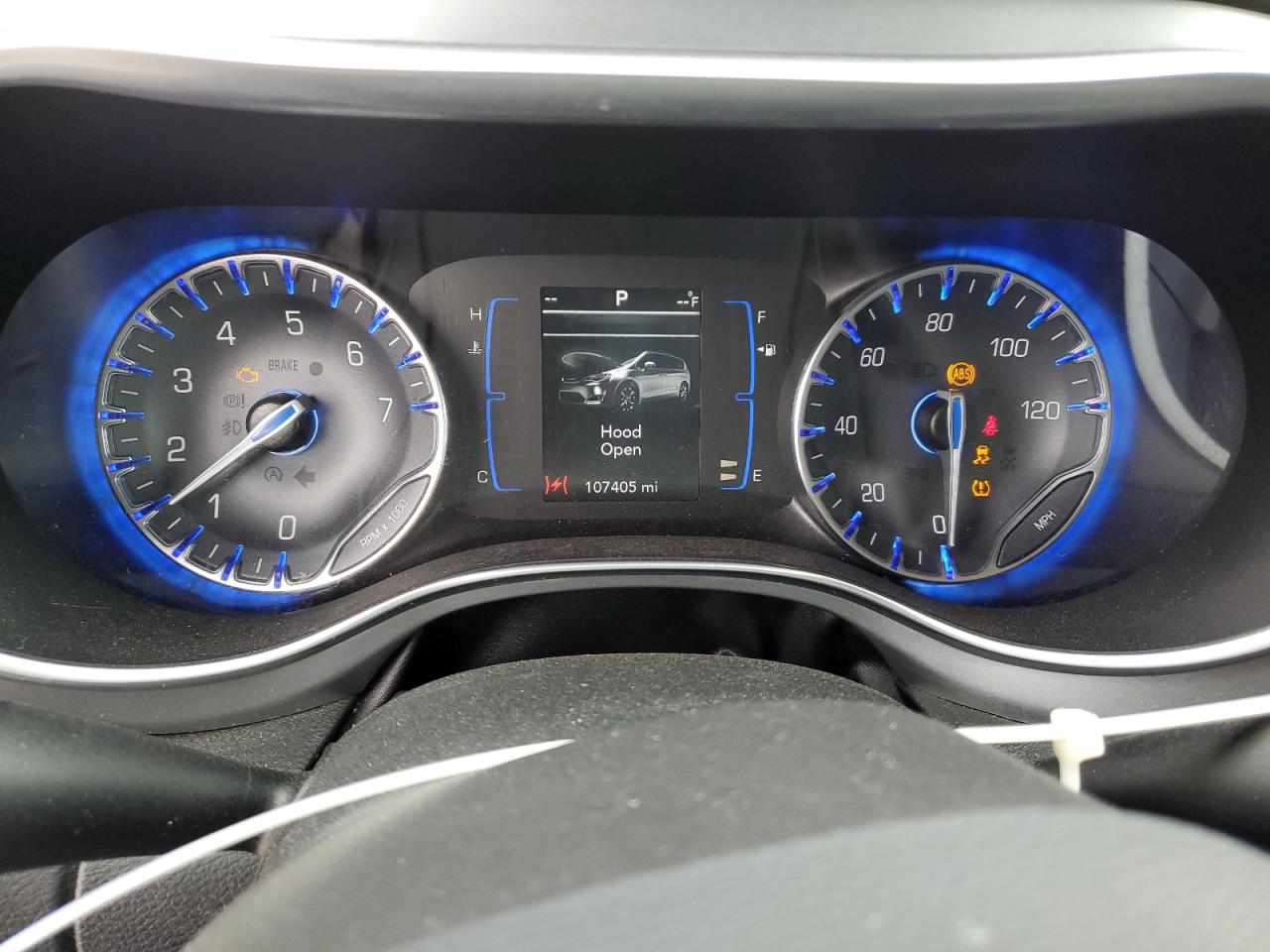 2018 Chrysler Pacifica - Image 9