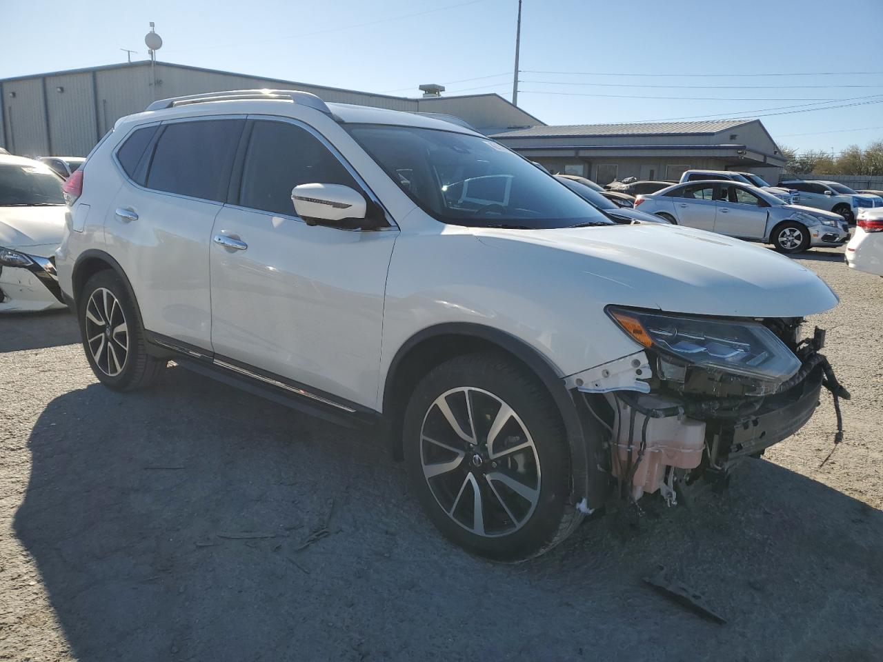 2017 Nissan Rogue - Image 4
