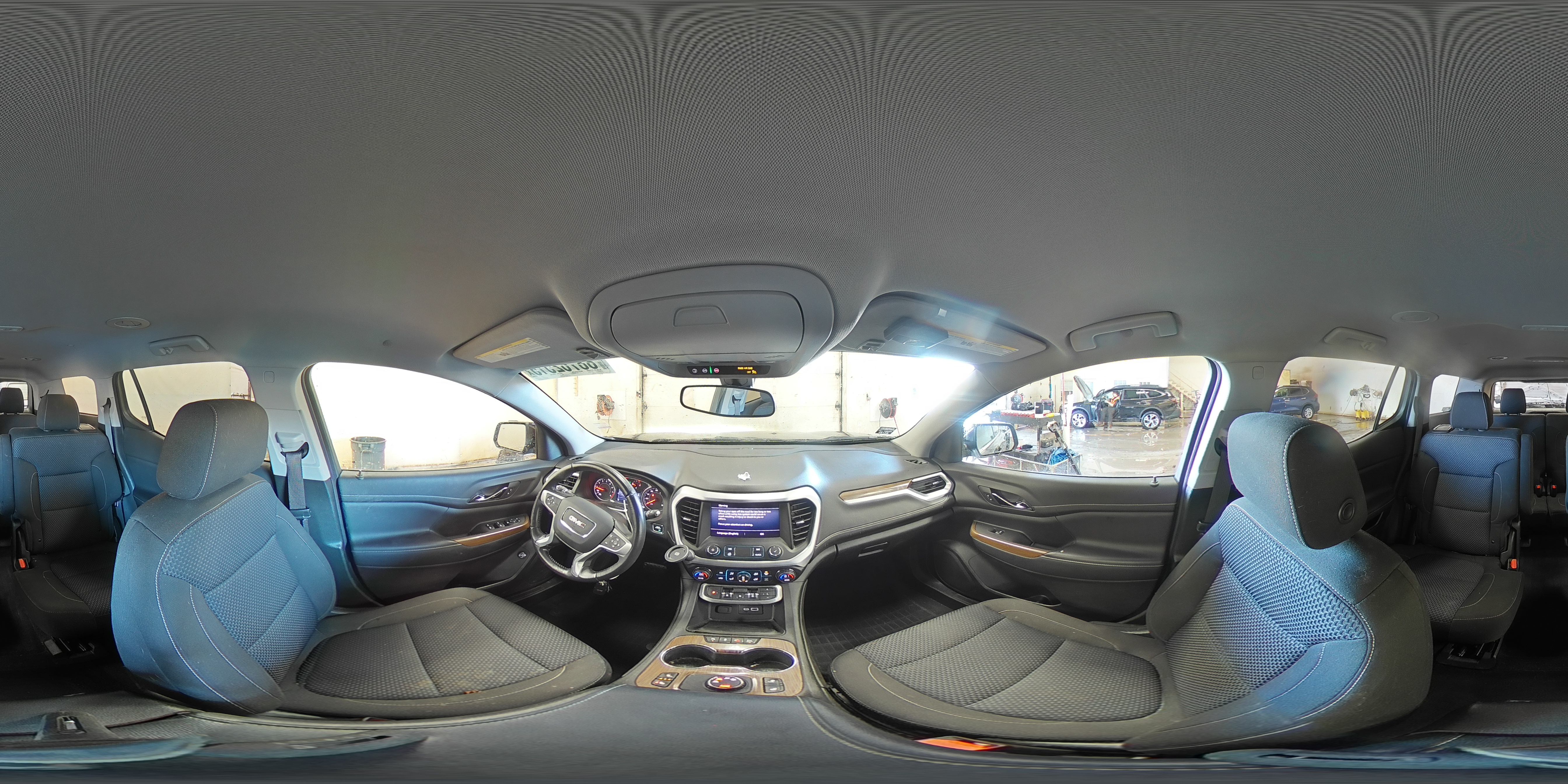 2020 GMC Acadia - Image 15