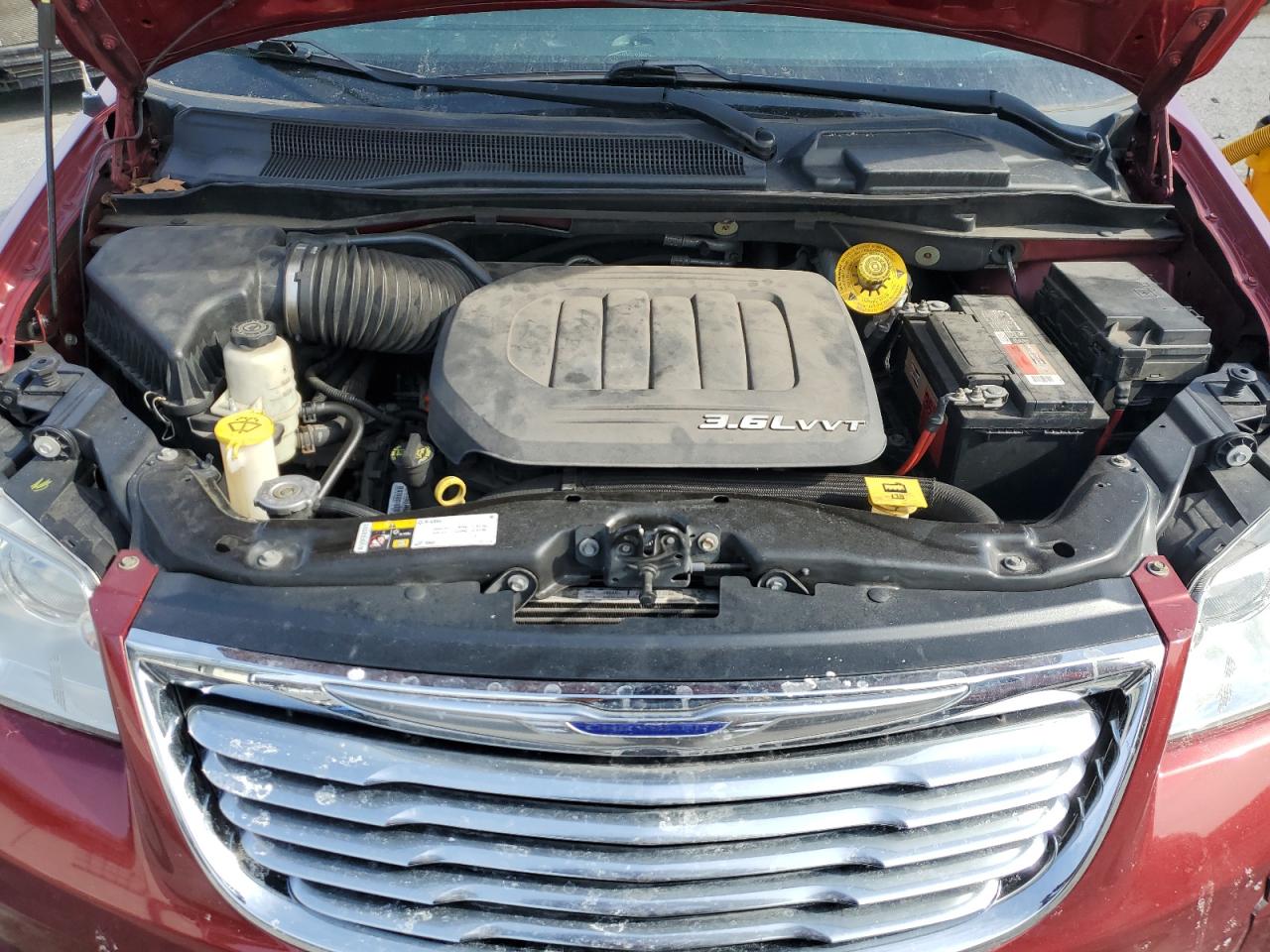 2015 Chrysler Town & Country - Image 12