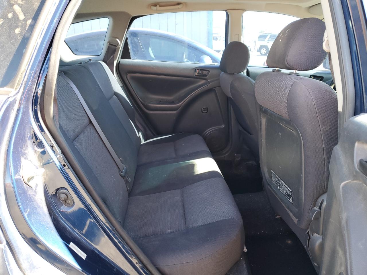 2003 Pontiac Vibe - Image 11