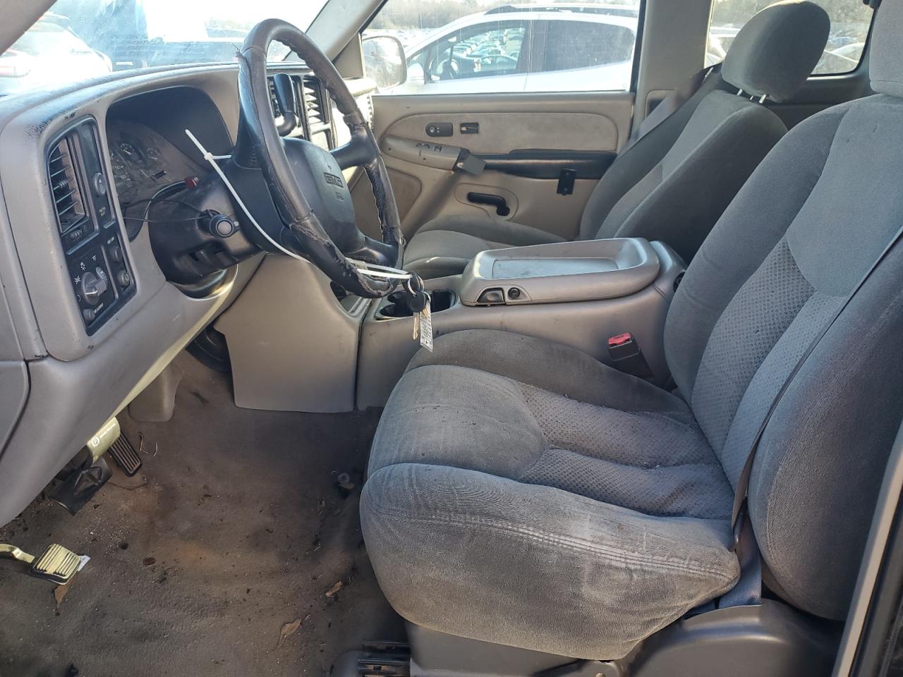 2002 GMC Sierra - Image 7