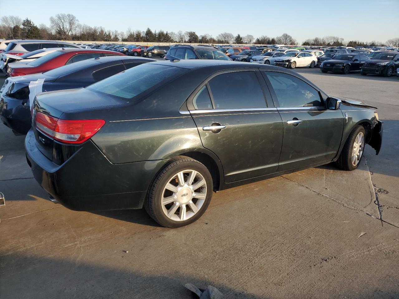 2010 Lincoln MKZ - Image 3