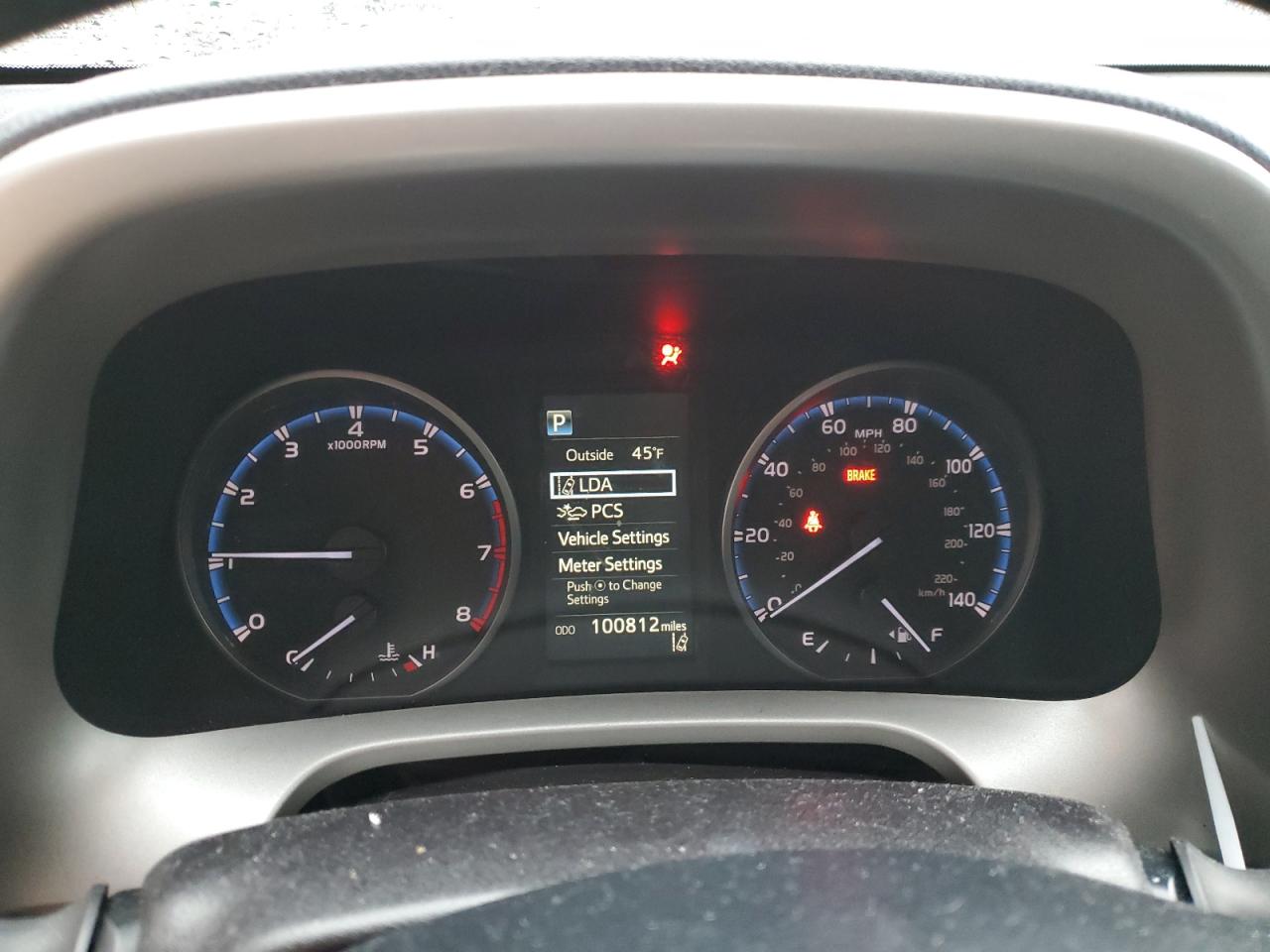 2017 Toyota RAV 4 - Image 9
