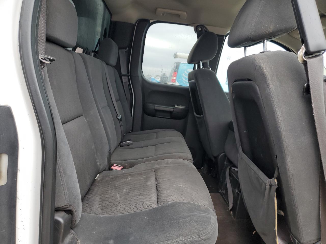 2009 Chevrolet Silverado - Image 10