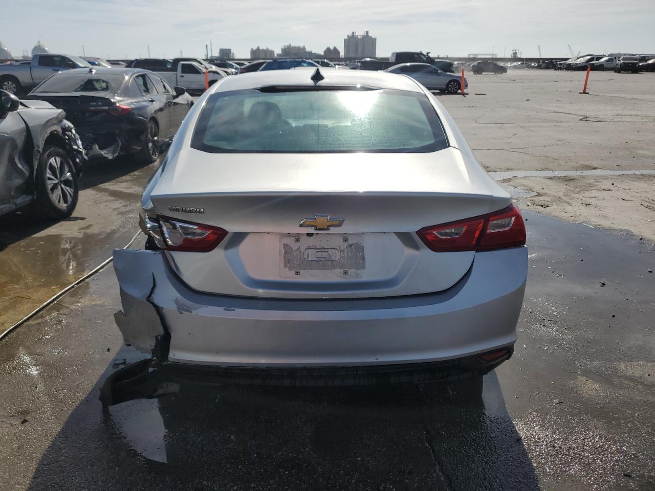 2017 Chevrolet Malibu - Image 6