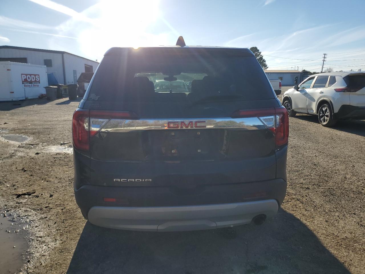 2020 GMC Acadia - Image 6