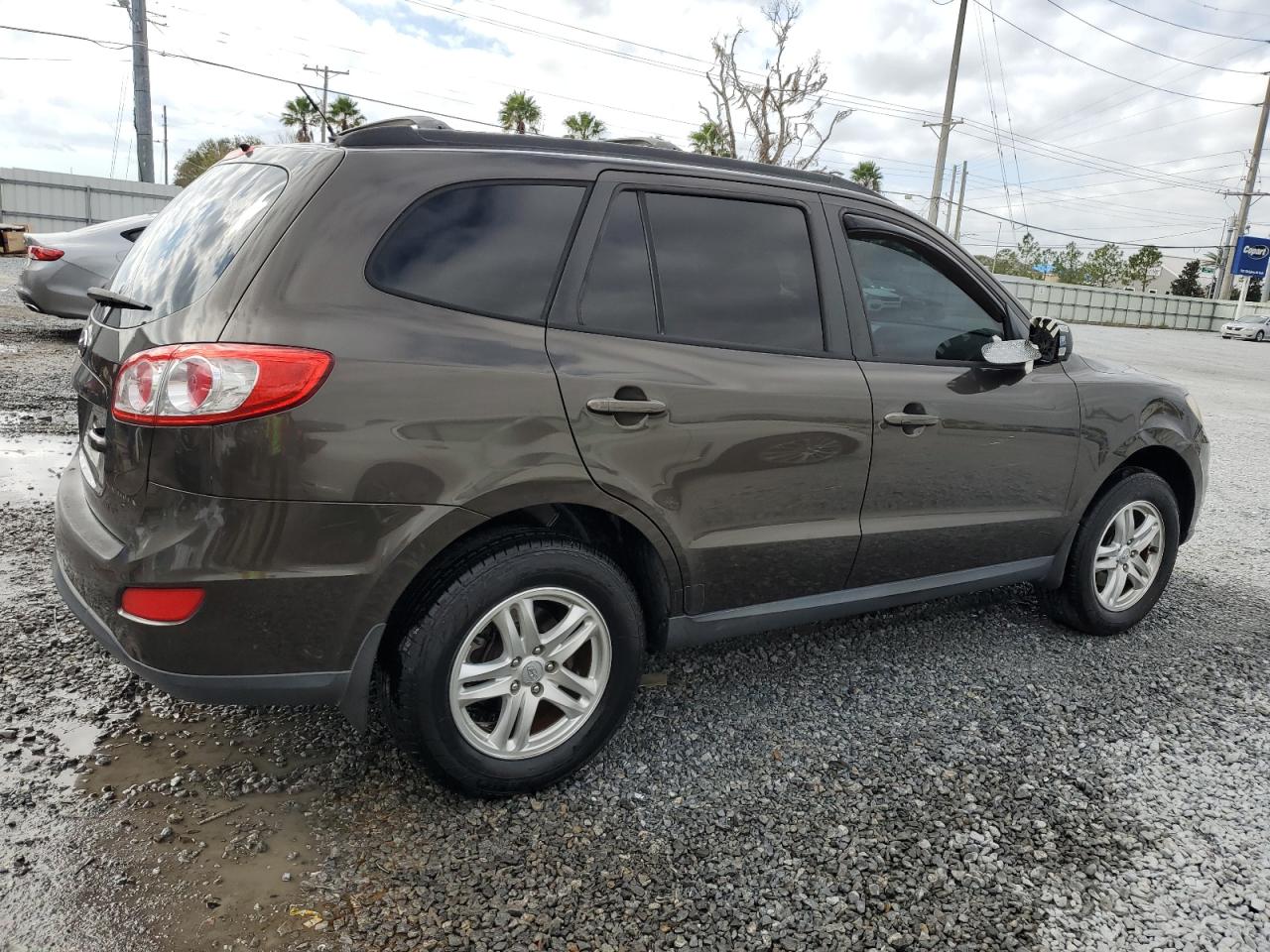 2011 Hyundai Santa Fe - Image 3