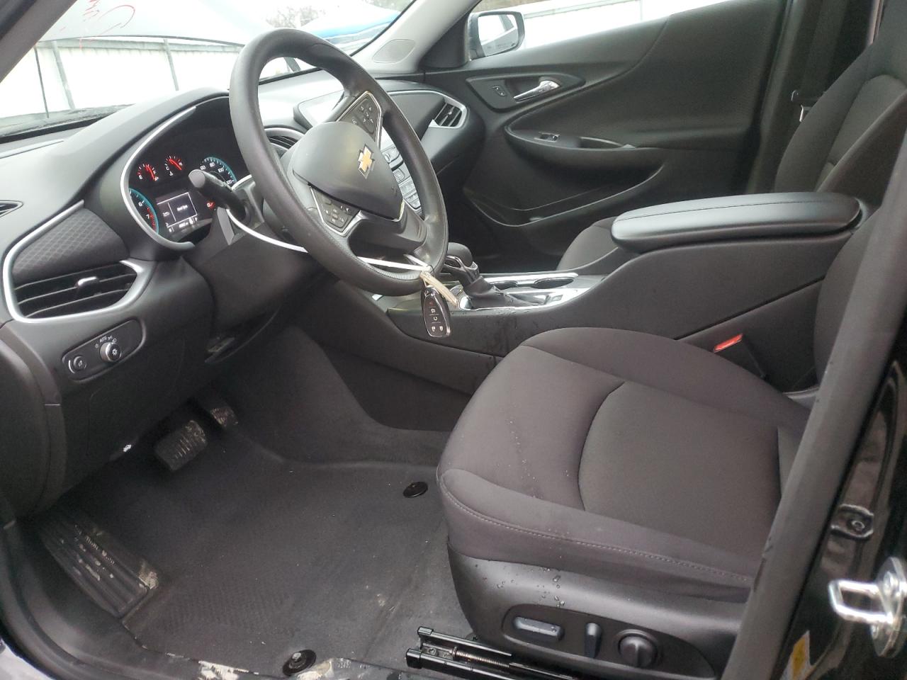 2023 Chevrolet Malibu - Image 7