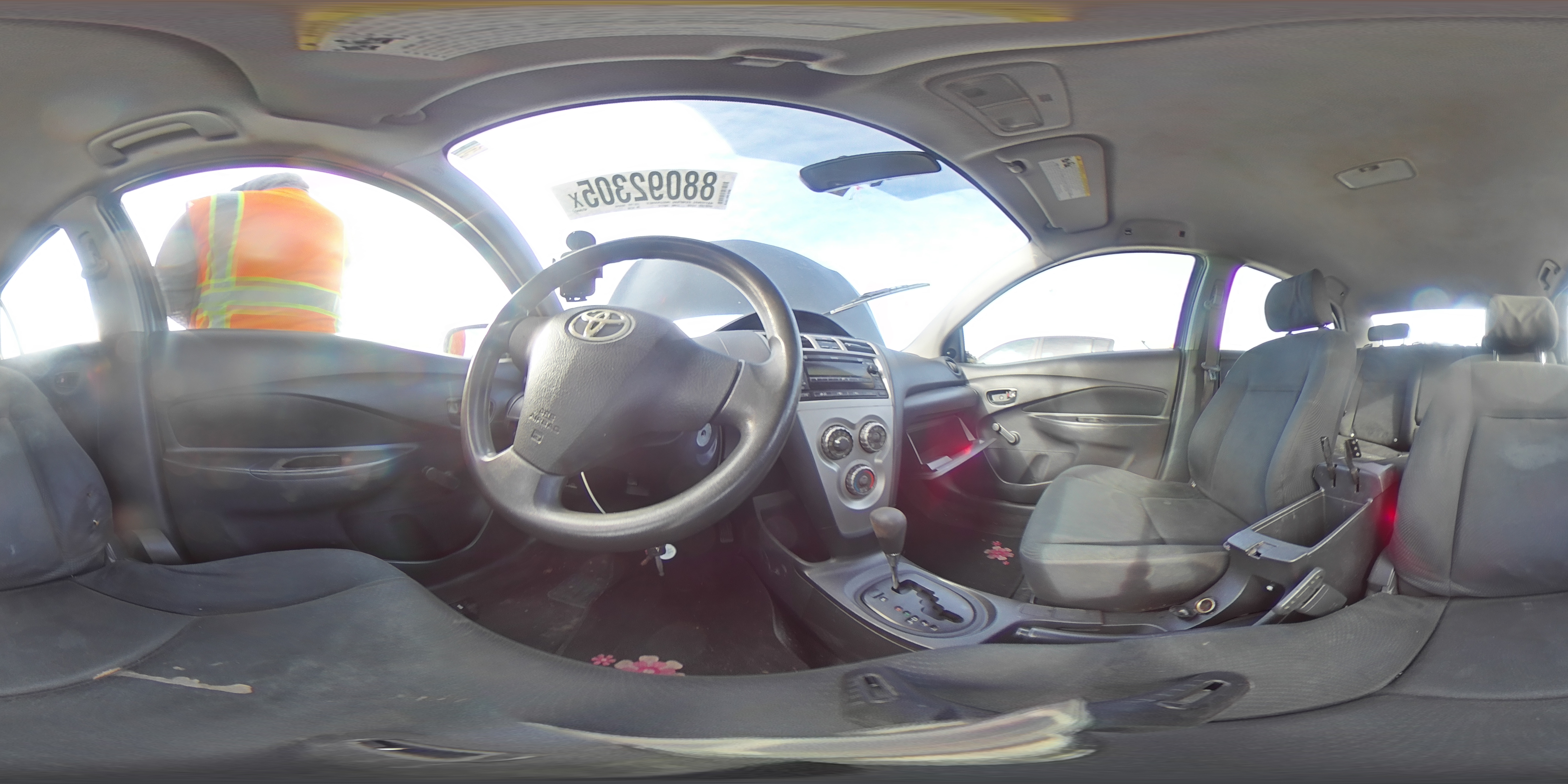 2009 Toyota Yaris - Image 12