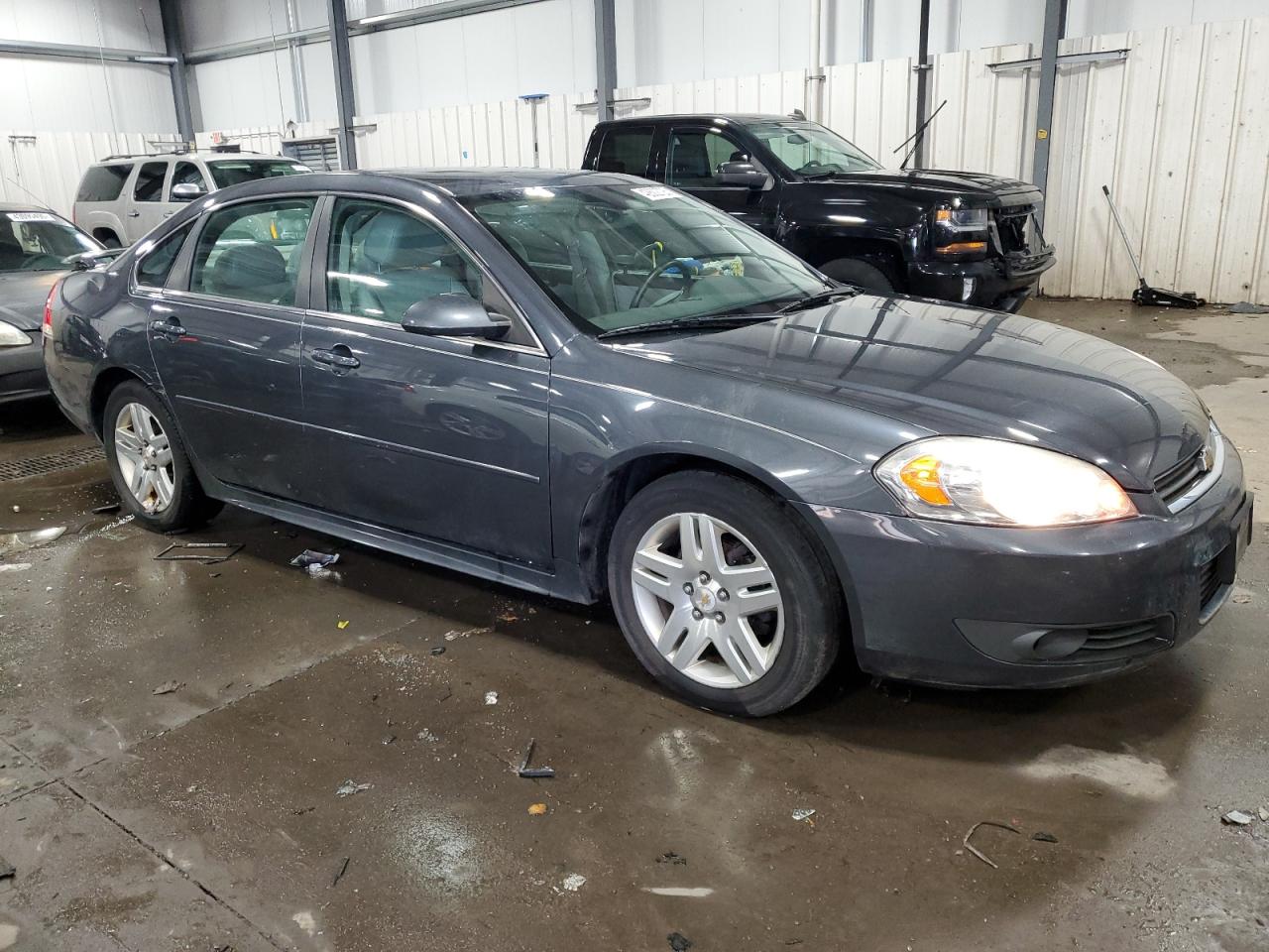 2010 Chevrolet Impala - Image 4