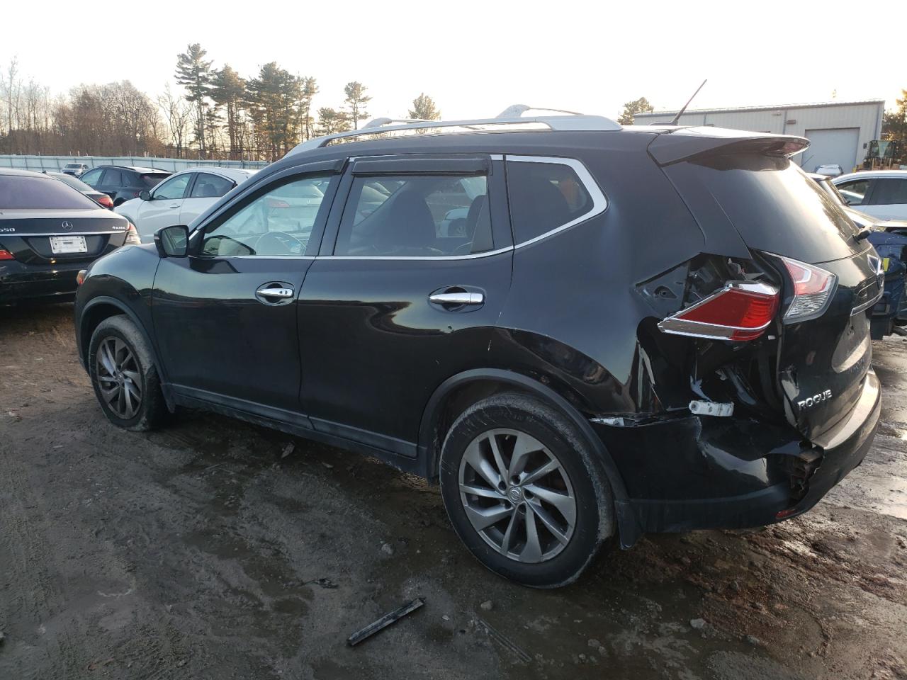 2014 Nissan Rogue - Image 2