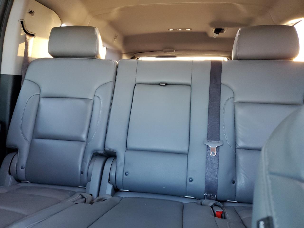 2017 Chevrolet Suburban - Image 10