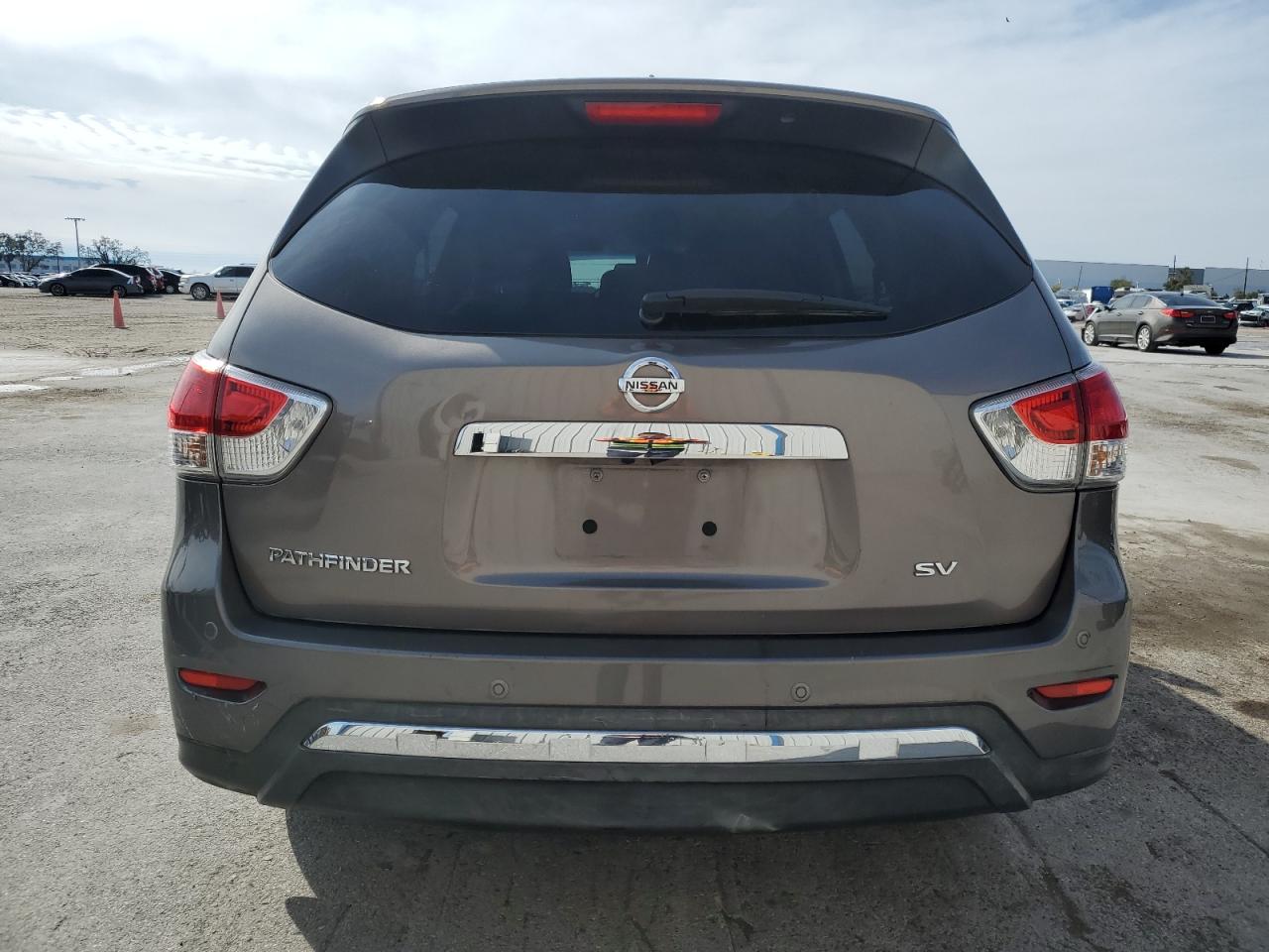 2014 Nissan Pathfinder - Image 6