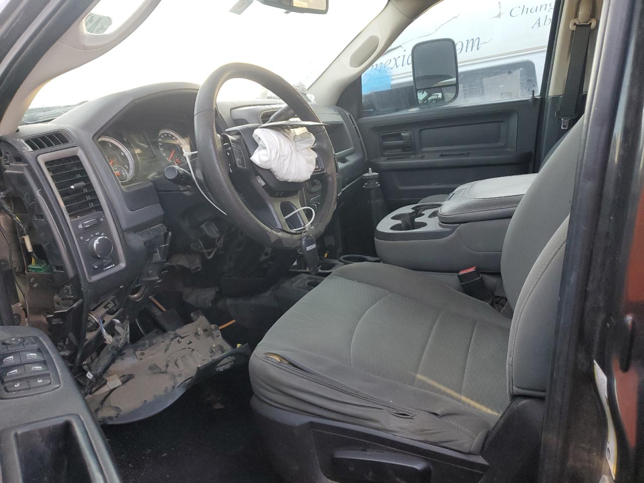 2016 RAM 2500 - Image 7