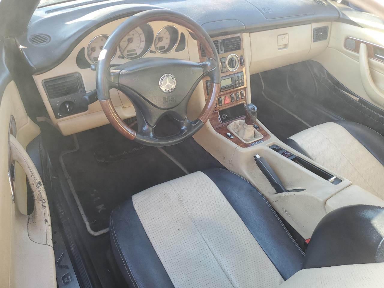 2001 Mercedes-Benz Slk 320 VIN: WDBKK65F11F205620 Lot: 88137335