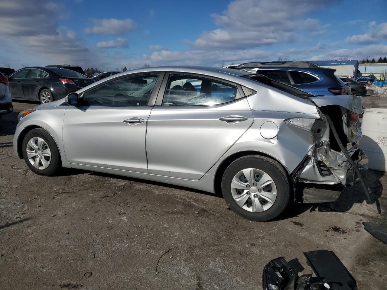 5NPDH4AE2GH682694 2016 HYUNDAI ELANTRA - Image 2