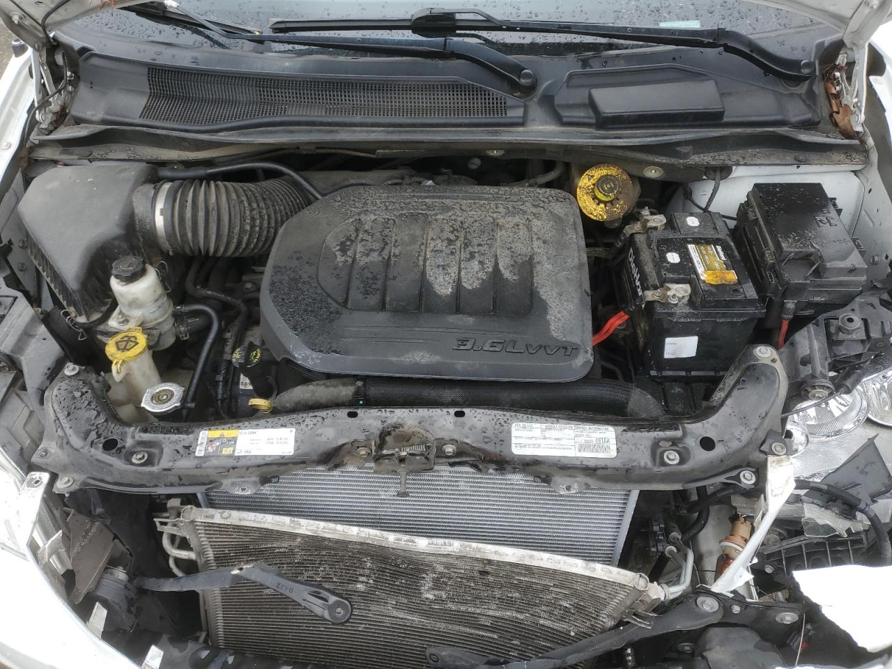 2020 Dodge Caravan - Image 12