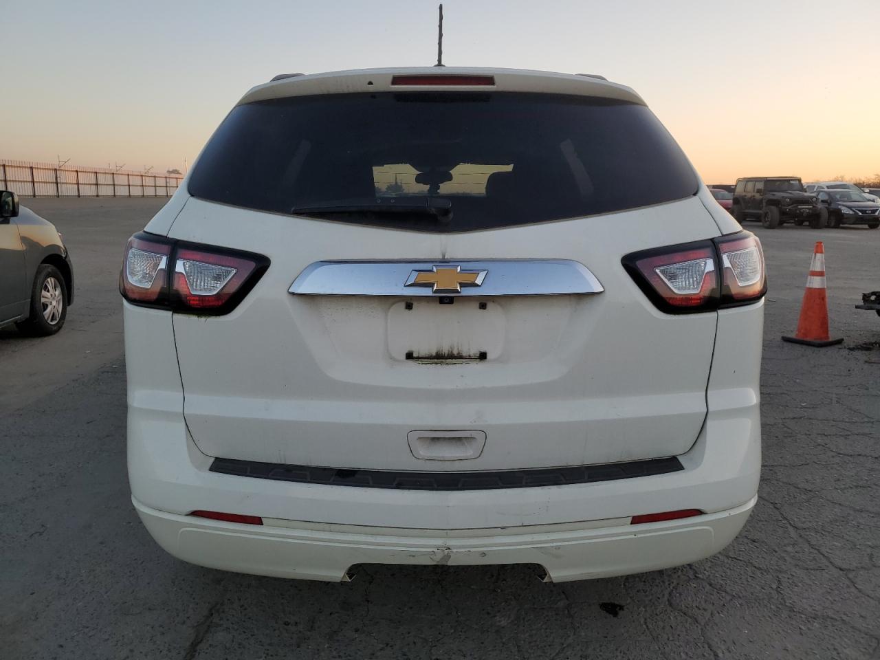 VIN 1GNKRFED9DJ101722 2013 CHEVROLET TRAVERSE no.6