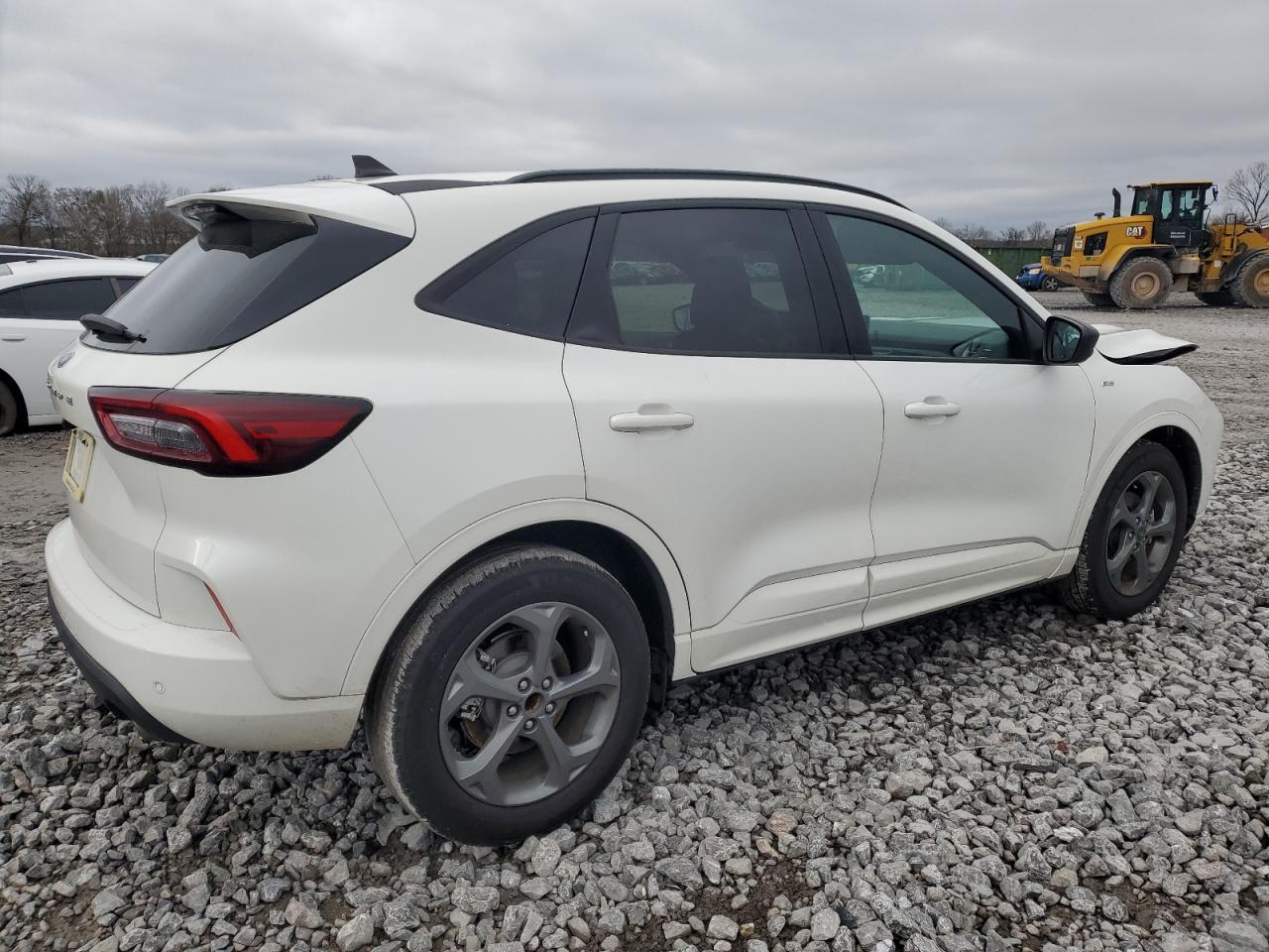 2023 Ford Escape - Image 3
