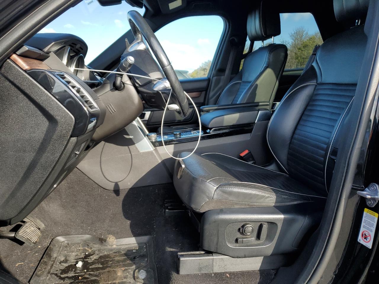 2017 Land Rover Discovery - Image 7