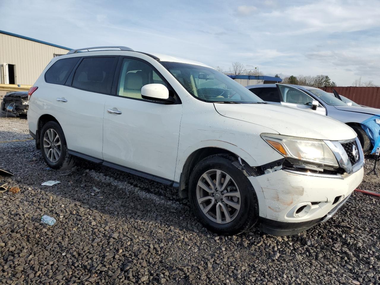 2015 Nissan Pathfinder - Image 4