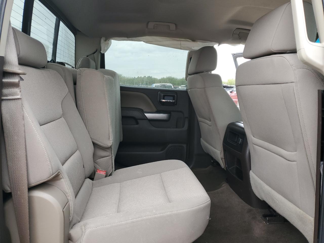 2016 Chevrolet Silverado - Image 10