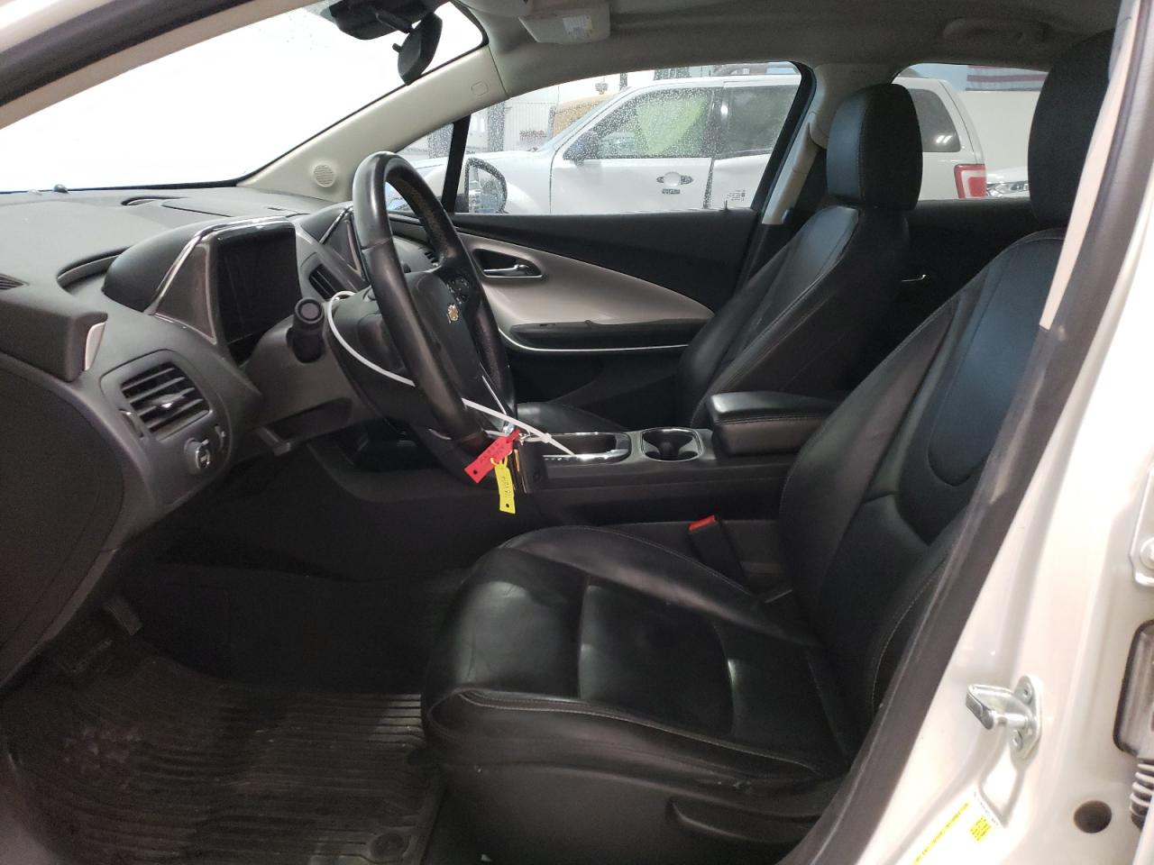 2013 Chevrolet Volt - Image 7