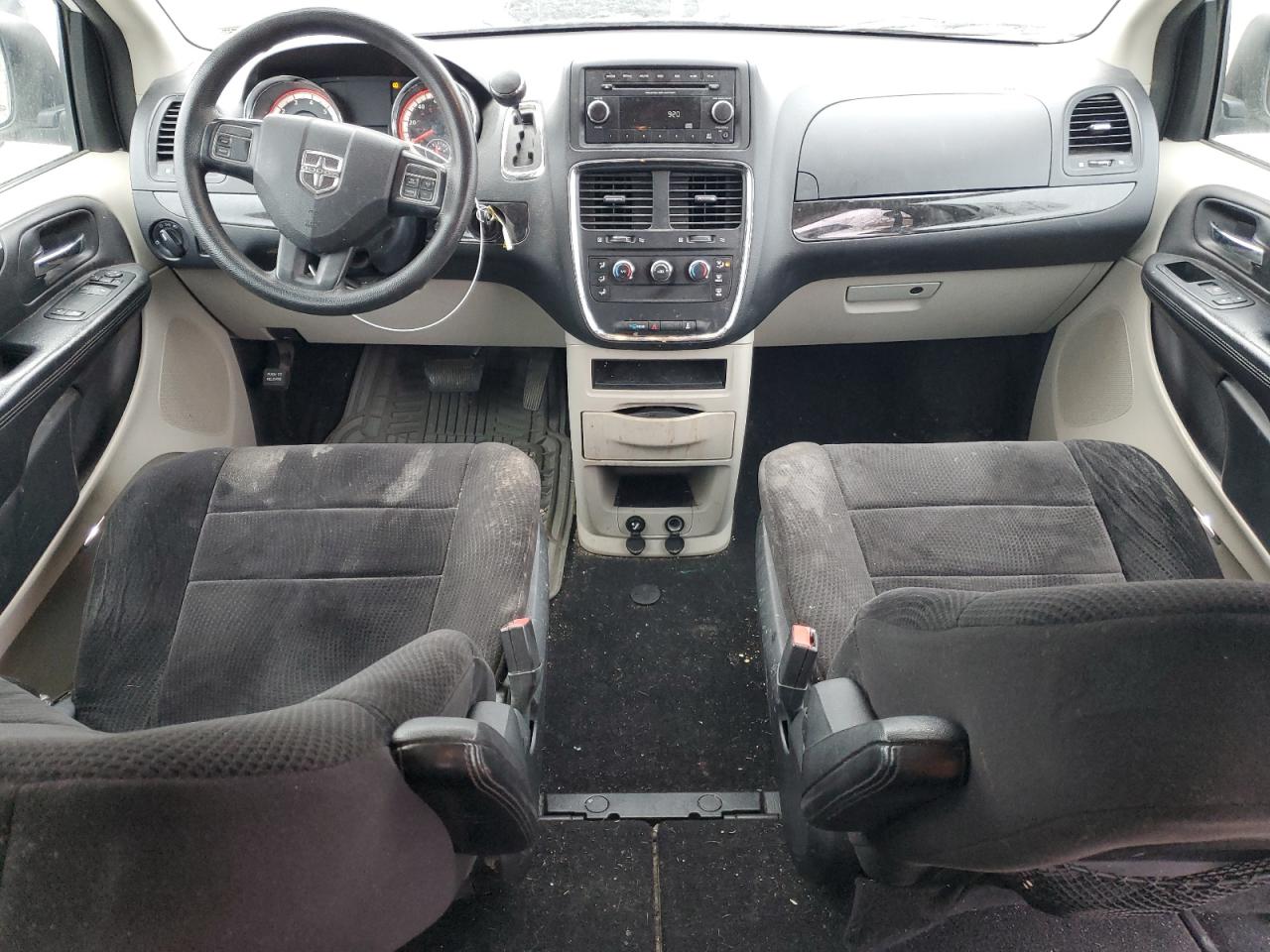 2013 Dodge Caravan - Image 8