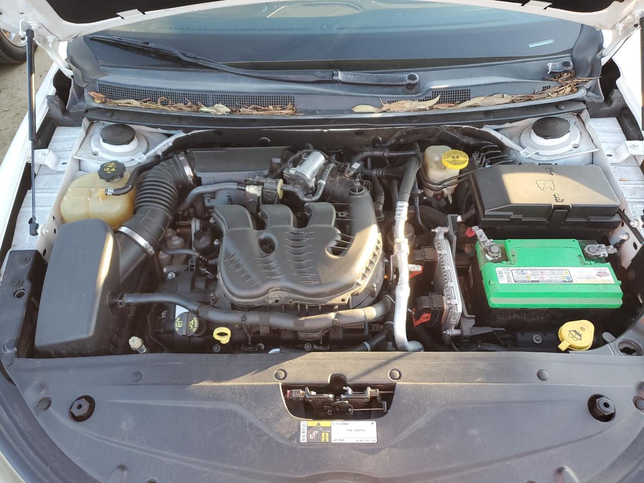 2016 Chrysler 200 - Image 11