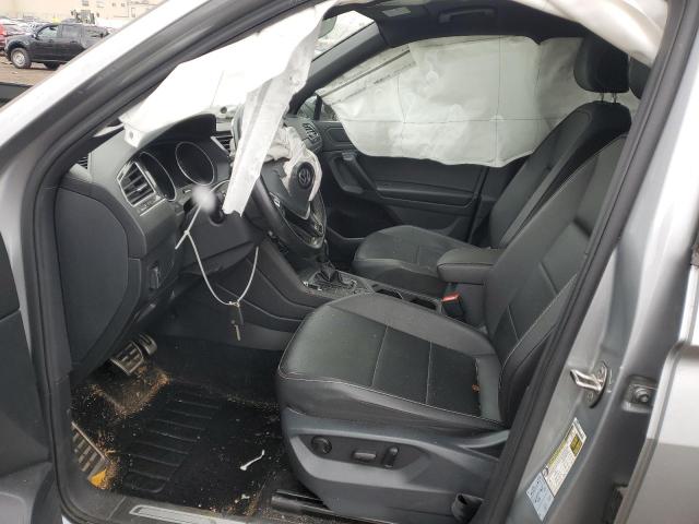  VOLKSWAGEN TIGUAN 2021 Серый