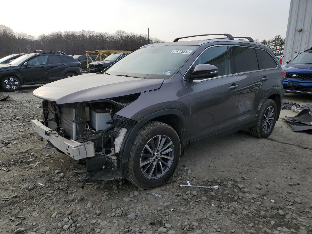2019 Toyota Highlander - Image 1